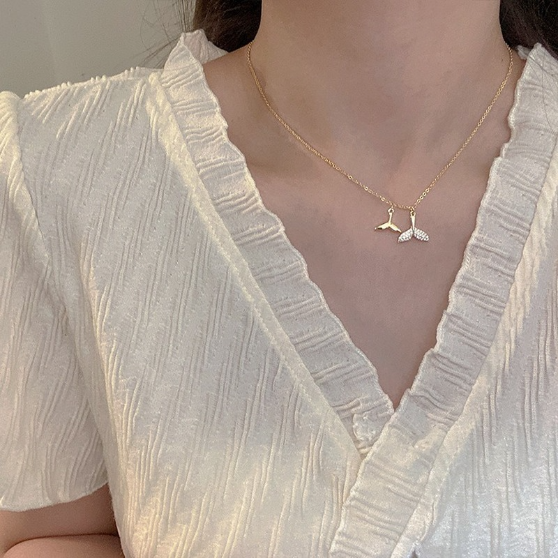 Enchantix Yellow Gold Plated Dolphin Mermaid Tail Beach Necklace CZ Crystal Double Fish Tail Pendant Necklace
Enchantix Yellow Gold Plated Dolphin Mermaid Tail Beach Necklace CZ Crystal Double Fish Tail Pendant Necklace