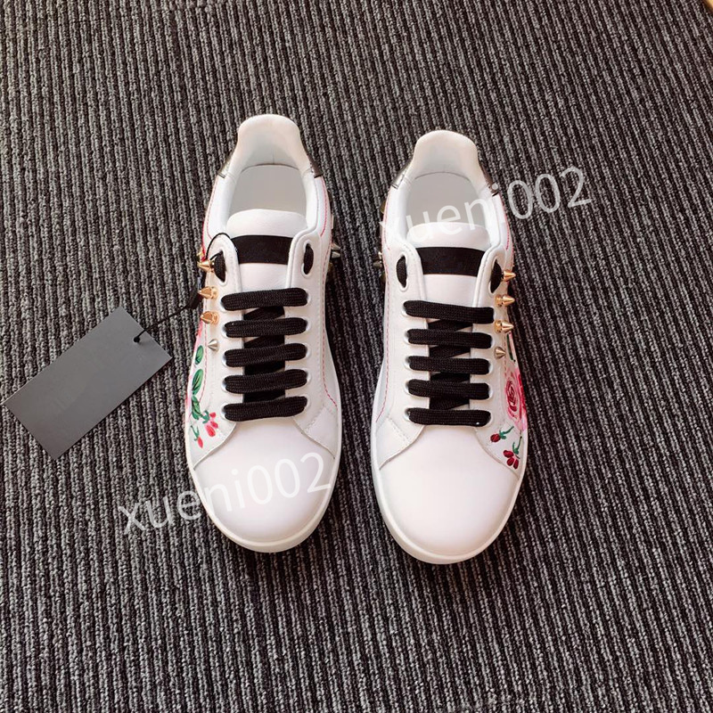 17FW Pairs Triple S Clear Sole Mens Womens boots Casual Shoes Fashion Crystal Bottom All White Black Green Pink Rainbow Sports Outdoor Old Dad Shoe hc190712, 02
17FW Pairs Triple S Clear Sole Mens Womens boots Casual Shoes Fashion Crystal Bottom All White Black Green Pink Rainbow Sports Outdoor Old Dad Shoe hc190712, 02