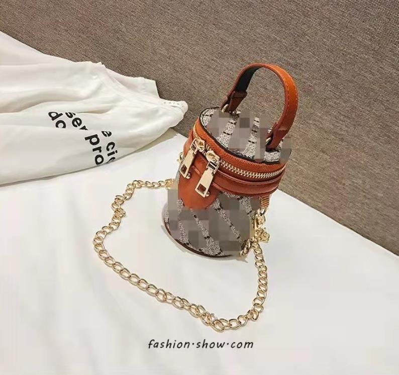 Luxury kids Designer bag PU letter print Ladies Handbags Women Messenger Bags mini child change bucket handbag with Metal belt girl gift kids purse, C6
Luxury kids Designer bag PU letter print Ladies Handbags Women Messenger Bags mini child change bucket handbag with Metal belt girl gift kids purse, C6