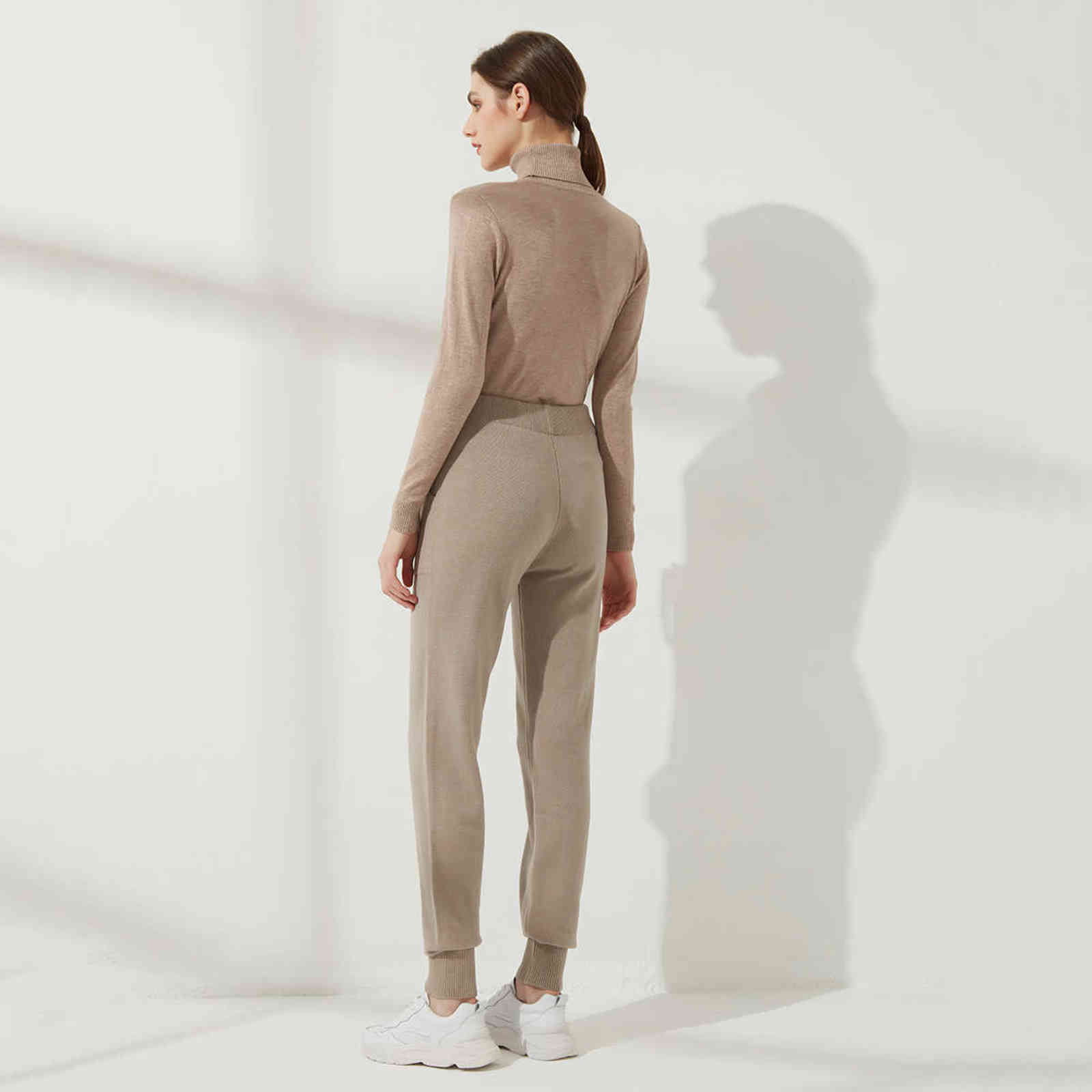 Wixra Women Turtleneck Sweater Autumn Winter Spring Long Sleeve High-Collar Pull Femme Soft Jumper Top 211123wtt