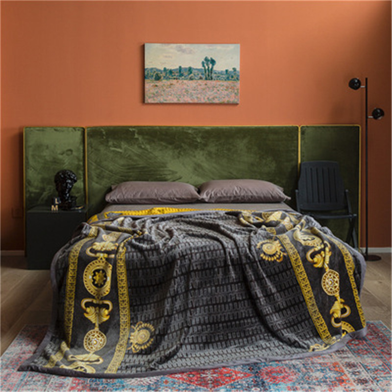 Blankets Light luxury flannel blanket a customized cross-border live broadcast supply thick double layer coral fleece antistatic
Blankets Light luxury flannel blanket a customized cross-border live broadcast supply thick double layer coral fleece antistatic