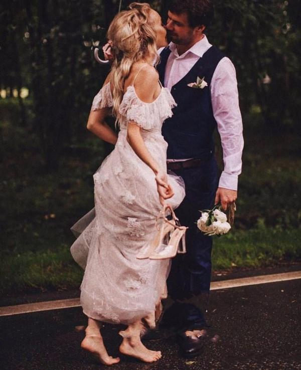 Country Dresses Lace Off the Shoulder Spaghetti Straps Custom Made Sweep Train Beach Wedding Gown Plus Size Vestidos De Novia