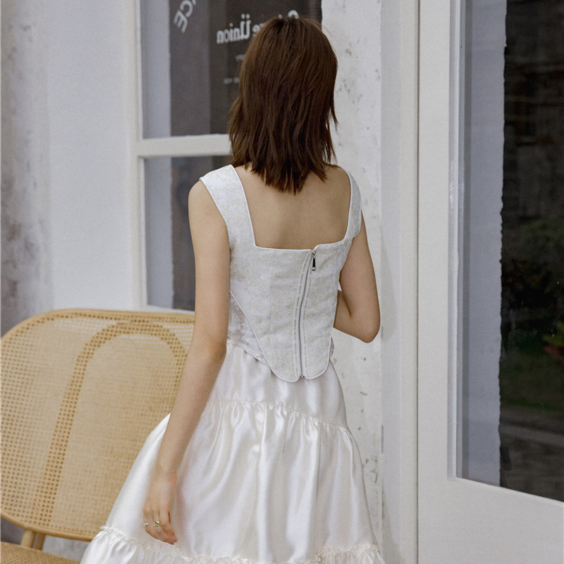 2021 New Court Vintage White Crop Tank Femmes Corset bustier Jacquard Square Cou Bandage Top Summer Floral Dames Tops Qaïh