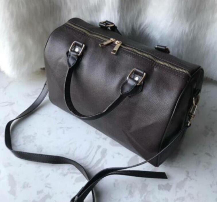 Women Totes luggage handbag Locks and keys adies Bags High capacity Classic Ladies Bag Shoulder Bag Ladies Handbags L56214, Brown flowers
Women Totes luggage handbag Locks and keys adies Bags High capacity Classic Ladies Bag Shoulder Bag Ladies Handbags L56214, Brown flowers