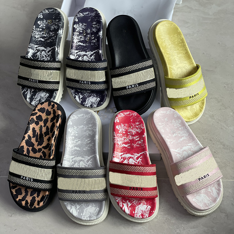 Paris Embroidered dway slipper women platform sandals summer outdoor beach Floral striped causal flip flops flat Slide Slippers Casual Shoes, Sock
Paris Embroidered dway slipper women platform sandals summer outdoor beach Floral striped causal flip flops flat Slide Slippers Casual Shoes, Sock