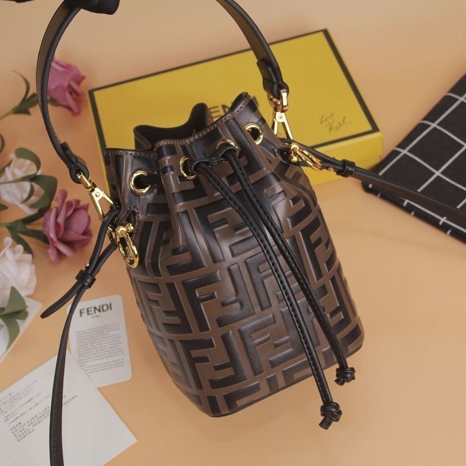 Women luxurys Bag the Latest for Women in 2021bucket bag,Storage Bags 
Women luxurys Bag the Latest for Women in 2021bucket bag,Storage Bags