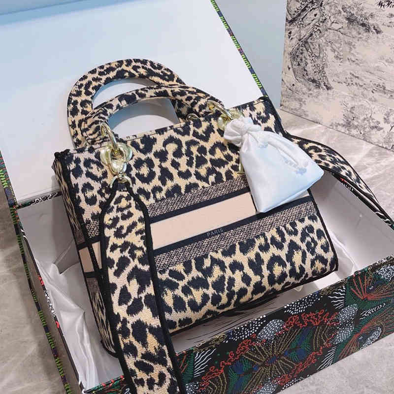 Ladies Canvas Print Ladies Handbag Luxury Designer Bag Paris Fashion Dlite Houndstooth Crossbody Handbag Ladies Small Handbag, 08
Ladies Canvas Print Ladies Handbag Luxury Designer Bag Paris Fashion Dlite Houndstooth Crossbody Handbag Ladies Small Handbag, 08