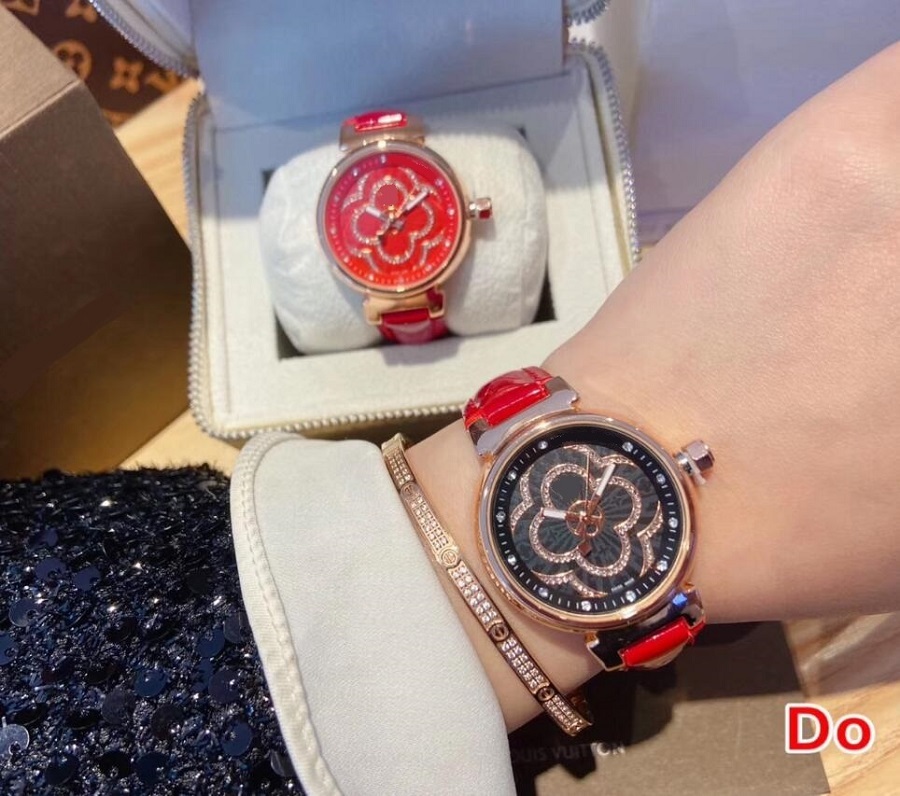 Fashion New design women Watch leather top Quality lovers watches Quartz luxury watches business classical flowers clock, Slivery;brown
Fashion New design women Watch leather top Quality lovers watches Quartz luxury watches business classical flowers clock, Slivery;brown