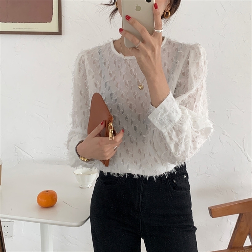 Korean O-Neck Tassel Vintage Loose High Quality Retro Fashion Women Chic Shirt All Match Casual Tops Blouses 210525, White
Korean O-Neck Tassel Vintage Loose High Quality Retro Fashion Women Chic Shirt All Match Casual Tops Blouses 210525, White