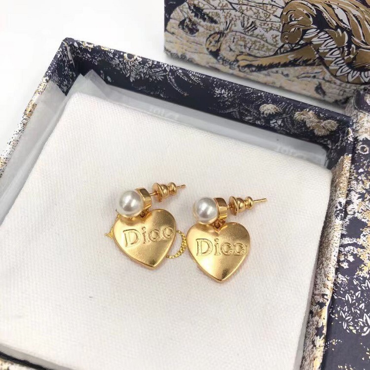 home Dijia 2021 fashion women's temperament gold love pearl earrings brass material
home Dijia 2021 fashion women's temperament gold love pearl earrings brass material
