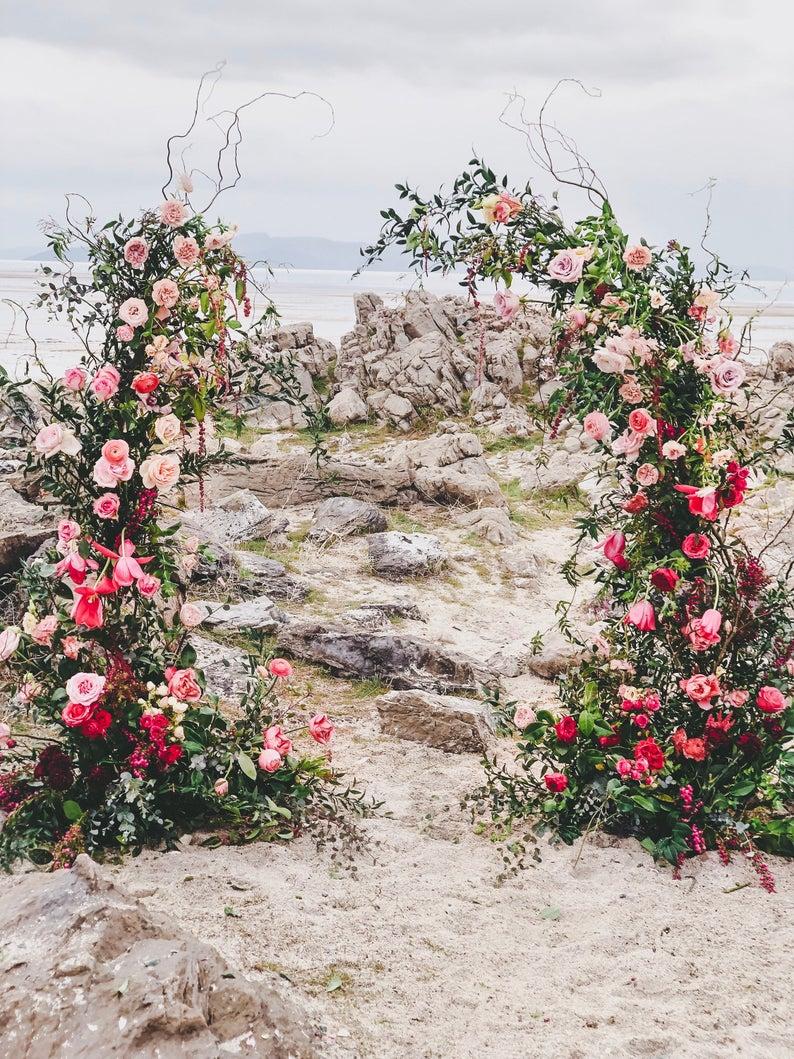 Wedding backdrop stand/ copper color stand / Floral pillars / copper arch color pedestal
Wedding backdrop stand/ copper color stand / Floral pillars / copper arch color pedestal