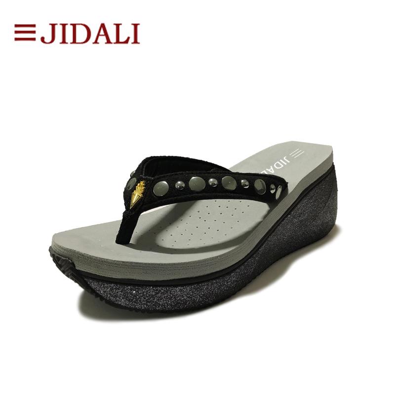 Slippers JIDALI Fashion Wedge Women Flip Flops Platform Ladies Shoes High EVA Rivets Bling Outside Sport Grey Sandals Summer Size 35-39, Black
Slippers JIDALI Fashion Wedge Women Flip Flops Platform Ladies Shoes High EVA Rivets Bling Outside Sport Grey Sandals Summer Size 35-39, Black
