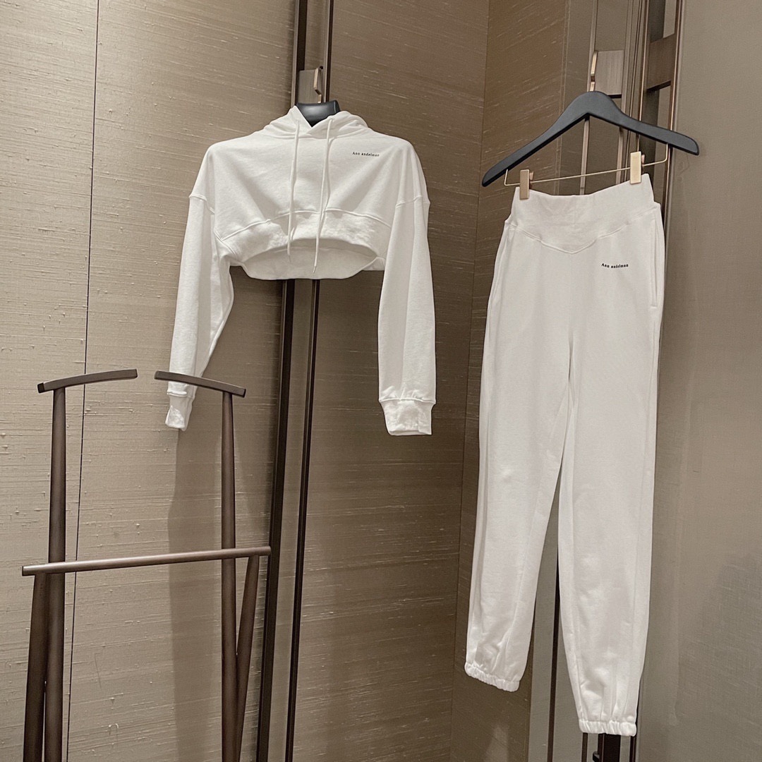 2021 spring new design short drawstring Hooded Sweater thread pants sports leisure long leg suit, White
2021 spring new design short drawstring Hooded Sweater thread pants sports leisure long leg suit, White