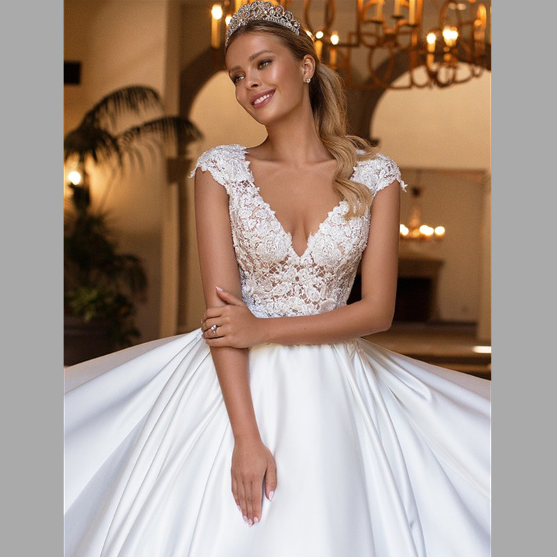 Dror Il Satin Lace Appliques Scooped Neck Bridal Gowns Cap Sleeve Backless Beach Wedding Dress Custom