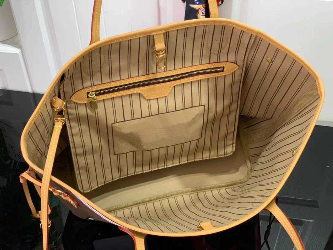 New Arrive M57452 Game on Mm Tote Fashion Classic Handbags Women Purse Totes with Pouch Wallet Woman Beach Bags Shopping Shoulder Bag ELU2
New Arrive M57452 Game on Mm Tote Fashion Classic Handbags Women Purse Totes with Pouch Wallet Woman Beach Bags Shopping Shoulder Bag ELU2