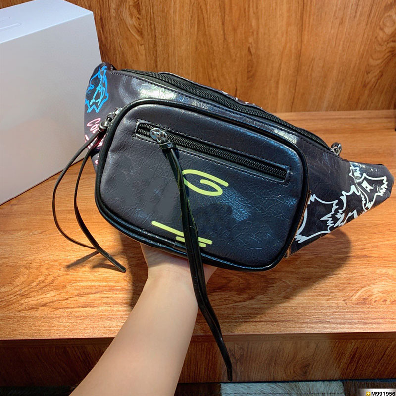 High Quality Luxurys Designers Bags Totes Handbag Mens And Womens Wallets Fashion Shoulder Chest Waist Bag Purse, Black
High Quality Luxurys Designers Bags Totes Handbag Mens And Womens Wallets Fashion Shoulder Chest Waist Bag Purse, Black