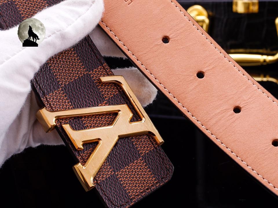 2021 LVLOUISVITTON VUTTON 2021 15 color Fashion Big buckle genuine leather belt belts men women high quality new mens belts AAAAA
2021 LVLOUISVITTON VUTTON 2021 15 color Fashion Big buckle genuine leather belt belts men women high quality new mens belts AAAAA