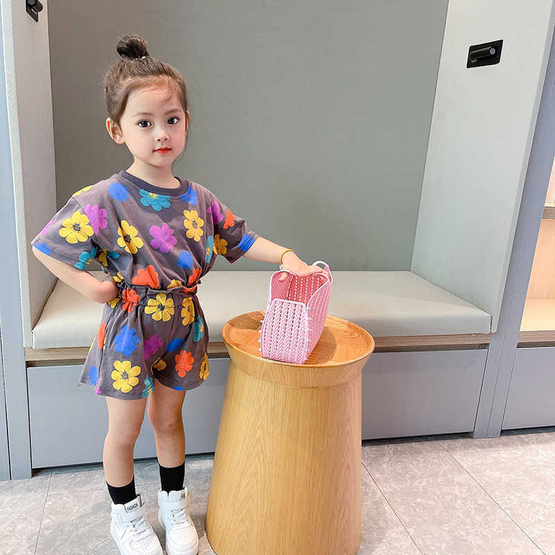 Toddler Girls Floral Clothing Set Summer Cotton Fashion Ins Outfit 2pcs Flowers Tops and Shorts Korean Causal Wear 210529