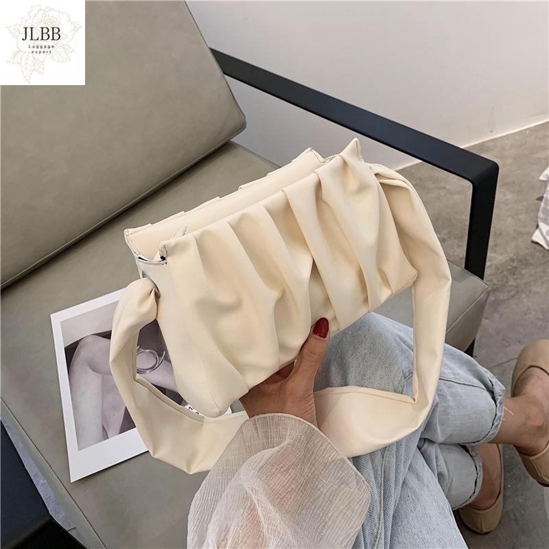 Retro Shoulder Bag Vintage Handbag Hobos Bag for Women PU Leather Female Baguette Subaxillary Mini Bolsa Bolsa Feminina 2021, Black
Retro Shoulder Bag Vintage Handbag Hobos Bag for Women PU Leather Female Baguette Subaxillary Mini Bolsa Bolsa Feminina 2021, Black