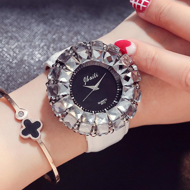 Wristwatches Bling Black Rhinestone Fashion Style Quartz Wrist Watches For Women Elegant Leather Band Strap Exquistie Gifts Box, Brown
Wristwatches Bling Black Rhinestone Fashion Style Quartz Wrist Watches For Women Elegant Leather Band Strap Exquistie Gifts Box, Brown