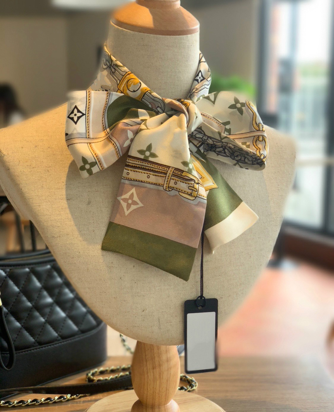 Fashion 100% silk scarf scarf brand silk scarf women can handbag free delivery, Blue;gray
Fashion 100% silk scarf scarf brand silk scarf women can handbag free delivery, Blue;gray