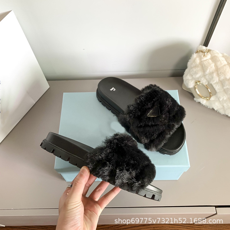 Luxury Slippers Women Designer Slides Sandal Autumn Winter Trendy Flat hfhjvhj Wool Lamb Hair Letters Wear All-match Fashionable Furry Slipp, Black
Luxury Slippers Women Designer Slides Sandal Autumn Winter Trendy Flat hfhjvhj Wool Lamb Hair Letters Wear All-match Fashionable Furry Slipp, Black