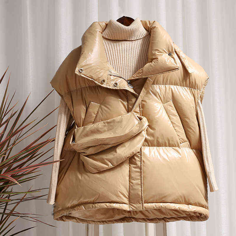 Autumn Winter Women Duck Down Jacket Vest Female Short Thick Warm Coat Windproof Sleeveless Waistcoat With Bag Outwear 211120