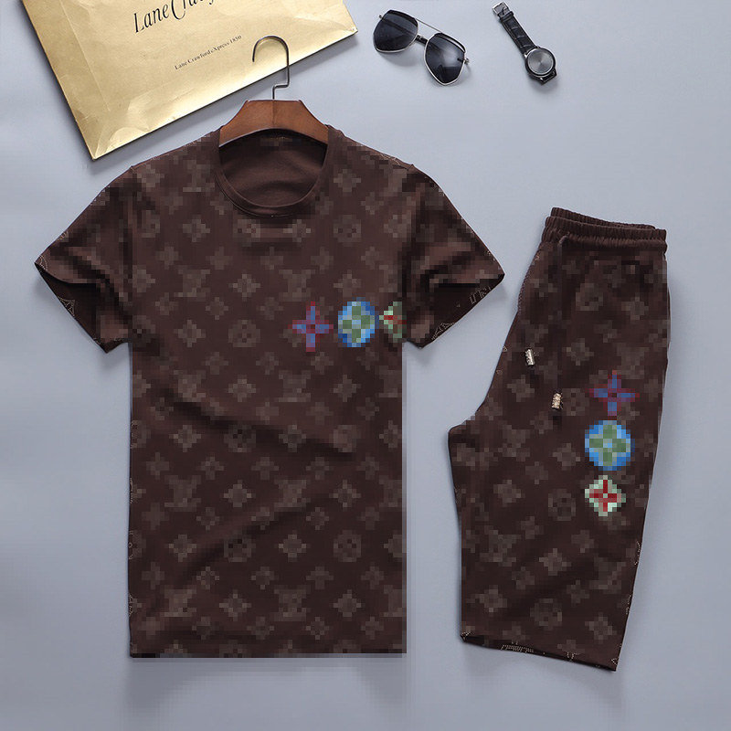 21SS sportswear tracksuitsr fashion design Tracksuits T-shirt + pants 2-piece solid color suit high quality men sportswears hip-hop jogging, Gray
21SS sportswear tracksuitsr fashion design Tracksuits T-shirt + pants 2-piece solid color suit high quality men sportswears hip-hop jogging, Gray