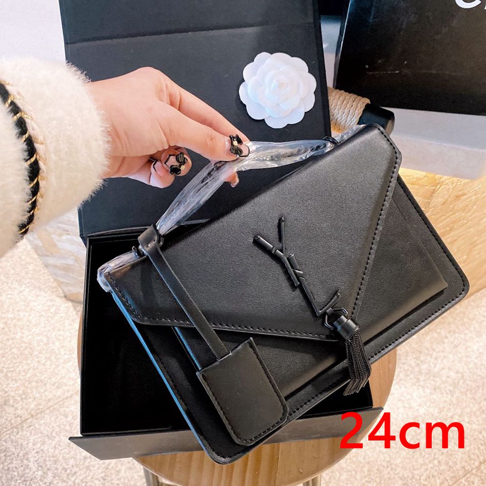Handbags Women Shoulder Bags Totes black calfskin caviar classic Diamond quilted bag chains double flap medium Genuine Leather cross body 10, Original bag
Handbags Women Shoulder Bags Totes black calfskin caviar classic Diamond quilted bag chains double flap medium Genuine Leather cross body 10, Original bag