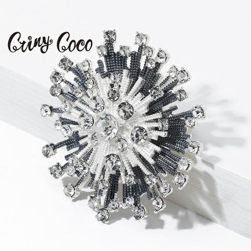 Pins, Brooches Cring Coco Vintage Crystal Big Floral Flower Pins Decoration Brooch For Women Wedding Bouquets Jewelry Pin Drop
Pins, Brooches Cring Coco Vintage Crystal Big Floral Flower Pins Decoration Brooch For Women Wedding Bouquets Jewelry Pin Drop