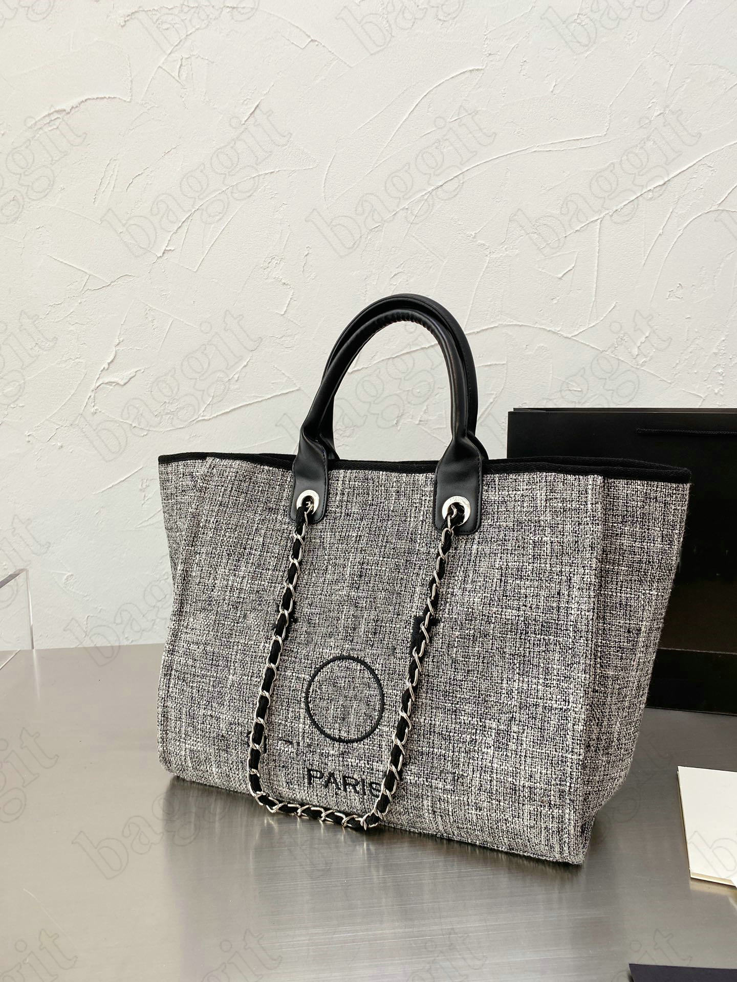 Deauville Tote Bag Large Size Glitter from Cruise Designer Shopping Bag Leather Chains Handbag Brand Luxurys Womens Handle bags Oversize Wallet Purse
Deauville Tote Bag Large Size Glitter from Cruise Designer Shopping Bag Leather Chains Handbag Brand Luxurys Womens Handle bags Oversize Wallet Purse