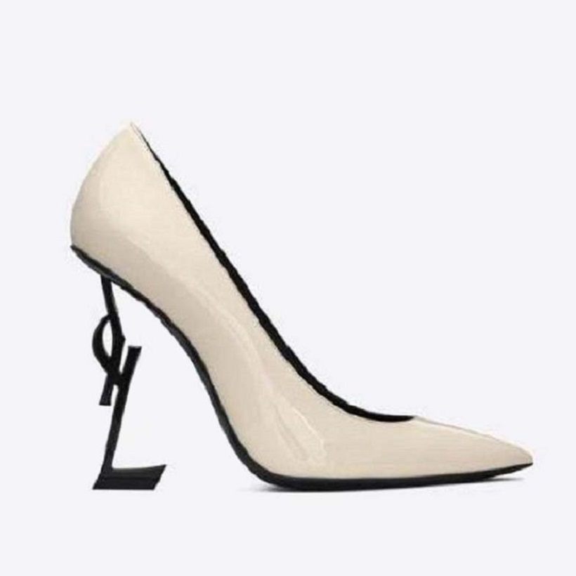 Classics Women shoe Sandals fashion Beach Thick bottom slippers Alphabet lady Sandal Leather High heel shoes slides shoes, #1
Classics Women shoe Sandals fashion Beach Thick bottom slippers Alphabet lady Sandal Leather High heel shoes slides shoes, #1
