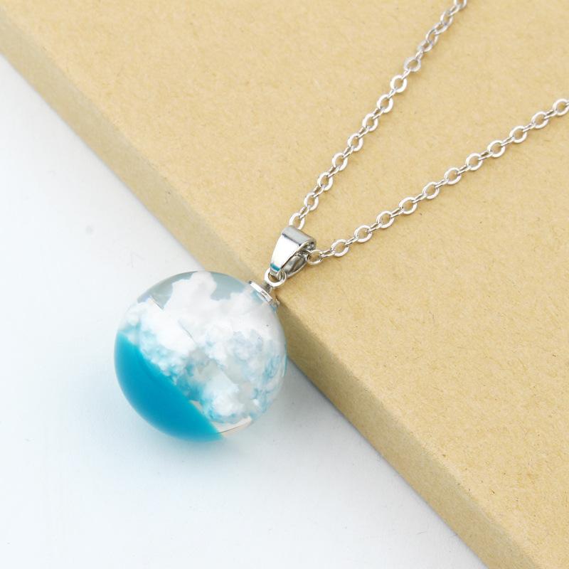 Pendant Necklaces Round Ball Transparent Acrylic Chain Necklace Cloud Blue White Women Handmade Collar Clavicle Jewelry BJN38
Pendant Necklaces Round Ball Transparent Acrylic Chain Necklace Cloud Blue White Women Handmade Collar Clavicle Jewelry BJN38