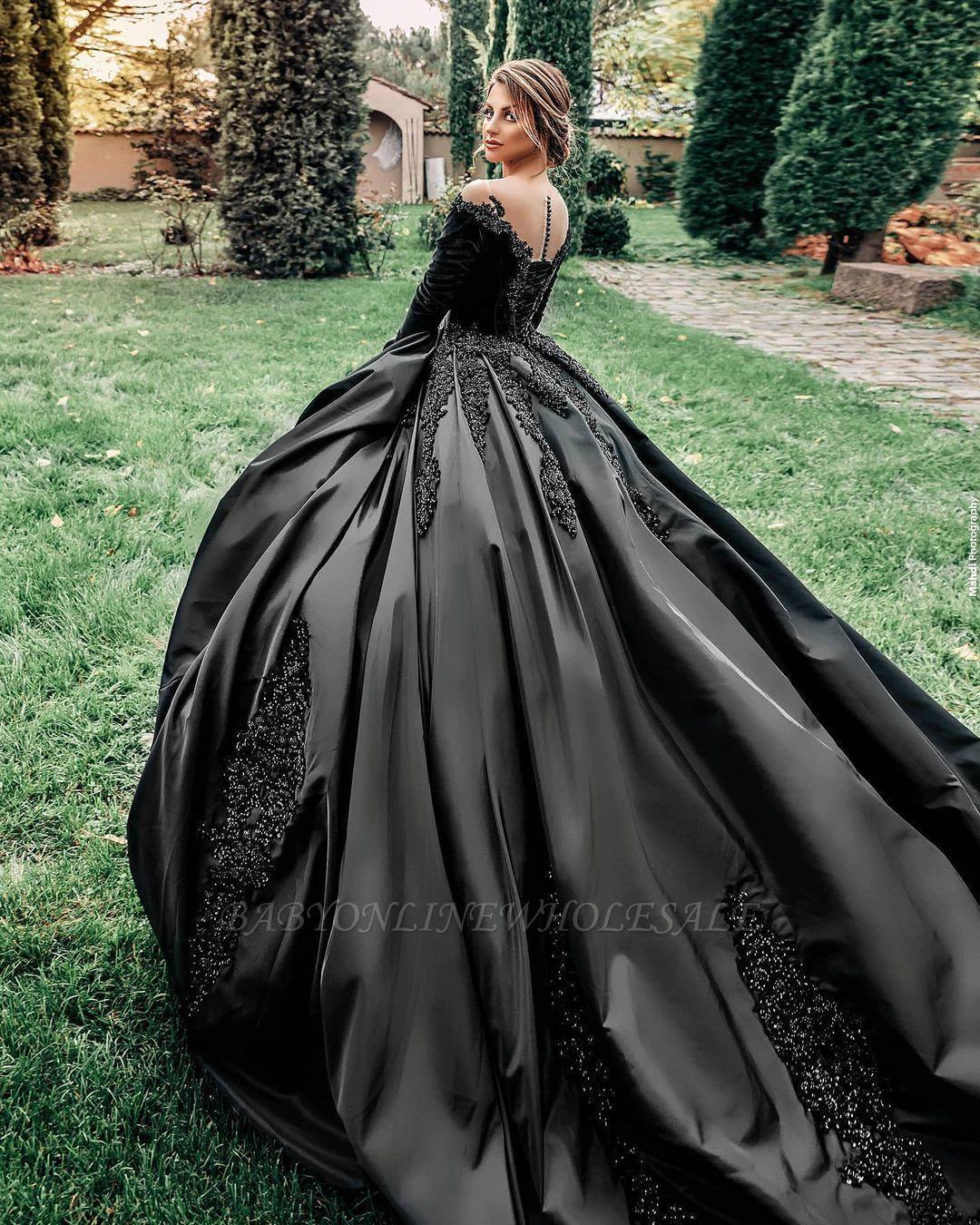 Vintage Black Gothic Forest Country Wedding Dresses Ball Gown Sheer Neck Long Sleeve Appliqued Swee Train Bridal Gowns Plus Size Maternity Corset Back