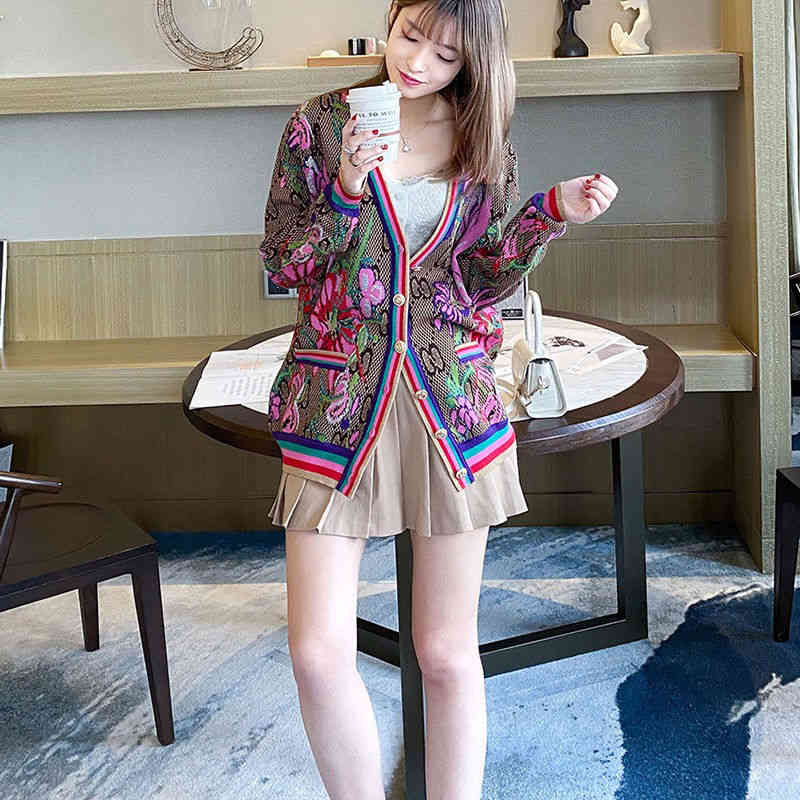 2022 Designer Womans GUCGI Women' SWEATER RETRO Light Luxury Gold Thread Flower Stitching Loose V-Neck Thin Cardigan Jacket, 01
2022 Designer Womans GUCGI Women' SWEATER RETRO Light Luxury Gold Thread Flower Stitching Loose V-Neck Thin Cardigan Jacket, 01