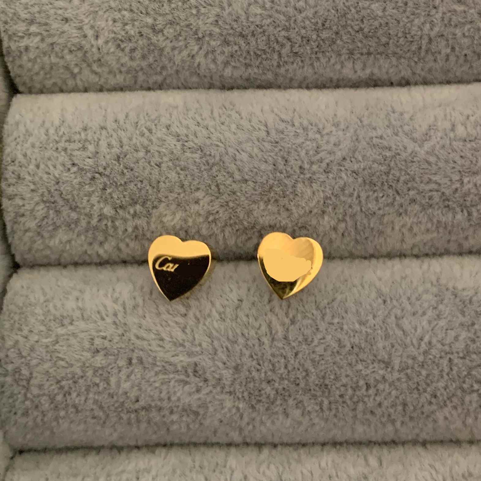 2021 High Polished Classic Style Logo Printed Studs Small Size Gold Plated Designer Earring Stainless Steel Earrings For Women Jewelry Wholesale
2021 High Polished Classic Style Logo Printed Studs Small Size Gold Plated Designer Earring Stainless Steel Earrings For Women Jewelry Wholesale