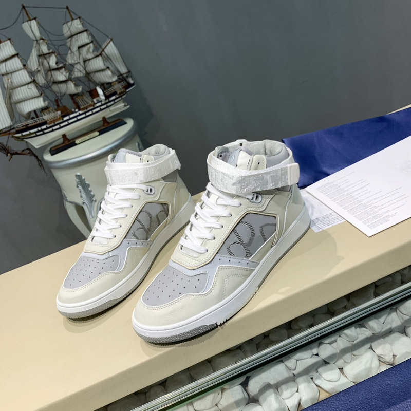 2021 couple fashion casual shoes outdoor sports show classic cartoon simple atmosphere leather hotel high quality wholesale 35-46
2021 couple fashion casual shoes outdoor sports show classic cartoon simple atmosphere leather hotel high quality wholesale 35-46