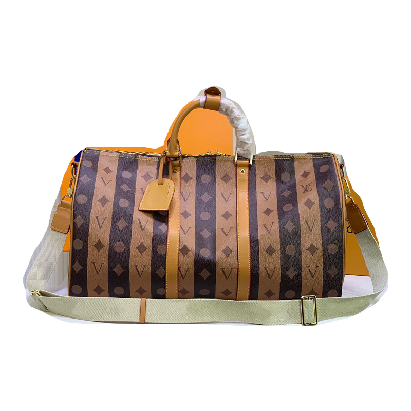 Designer men and women travel bag large capacity canvas shoulder back fashion top quality soft surface with Zipper size 50-29-22cm
Designer men and women travel bag large capacity canvas shoulder back fashion top quality soft surface with Zipper size 50-29-22cm