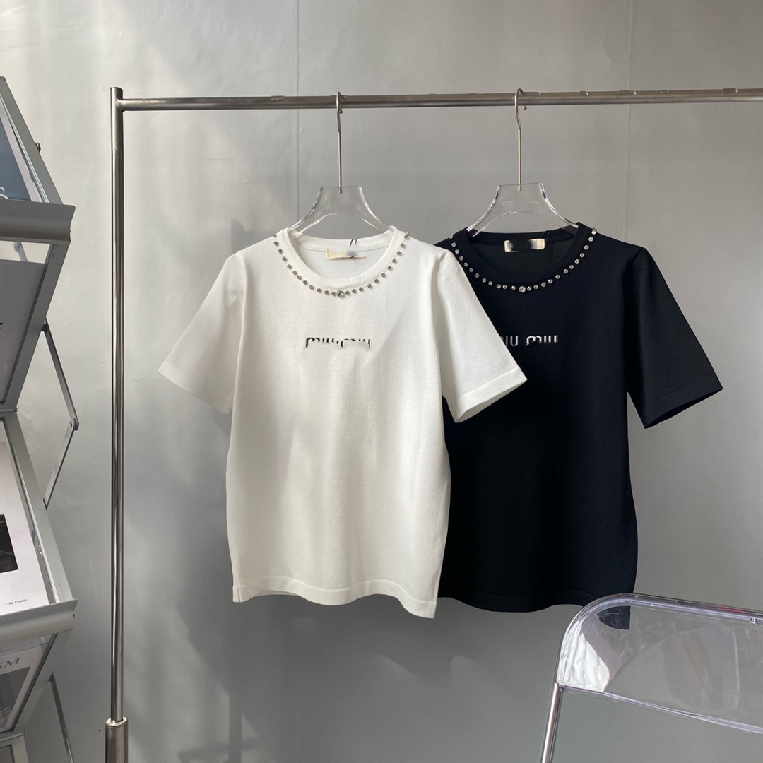 women designer t shirtMiu family short sleeve t-shirt female 2021 new loose fashion embroidery inlaid with diamond round neck, White
women designer t shirtMiu family short sleeve t-shirt female 2021 new loose fashion embroidery inlaid with diamond round neck, White
