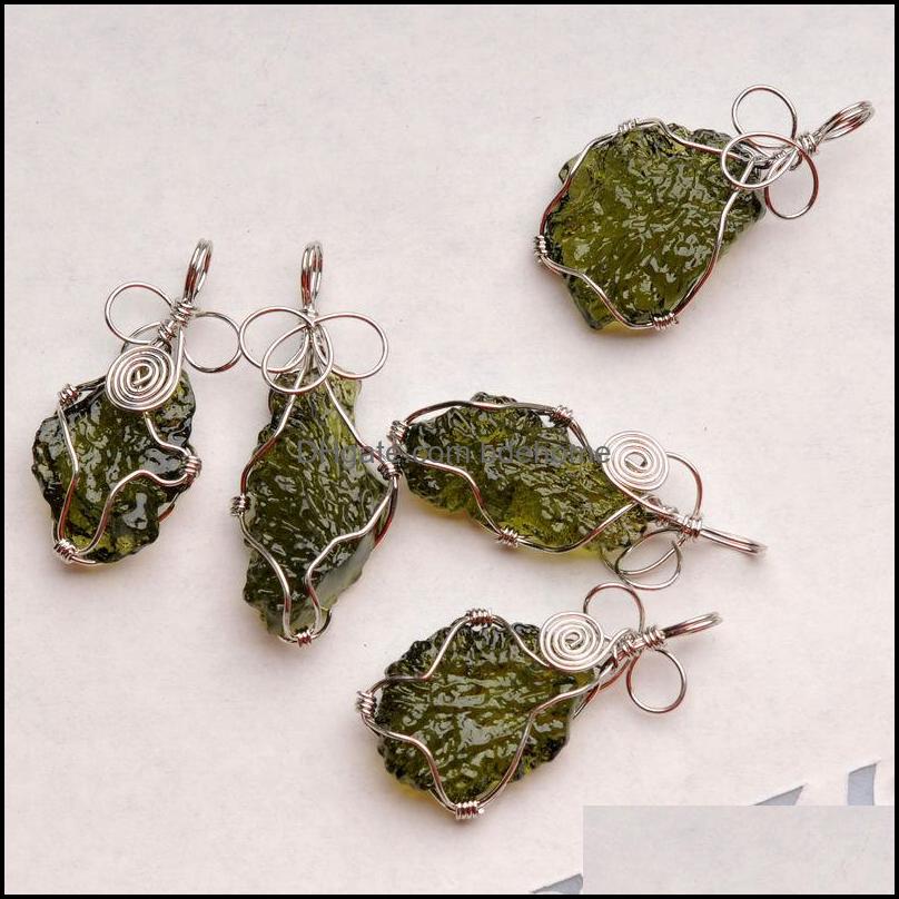 Pendant Necklaces & Pendants Jewelry Natural Moldavite Green Crystal Energy Stone For Men And Women Couple Necklace Fine Lj201016 620 Q2 Dro
Pendant Necklaces & Pendants Jewelry Natural Moldavite Green Crystal Energy Stone For Men And Women Couple Necklace Fine Lj201016 620 Q2 Dro
