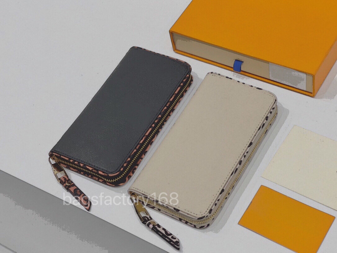 Fashion Trend Brand Change Purse Leopard Print Clutch Long Wallet Card Bag Two-color Patchwork Personality, Black
Fashion Trend Brand Change Purse Leopard Print Clutch Long Wallet Card Bag Two-color Patchwork Personality, Black