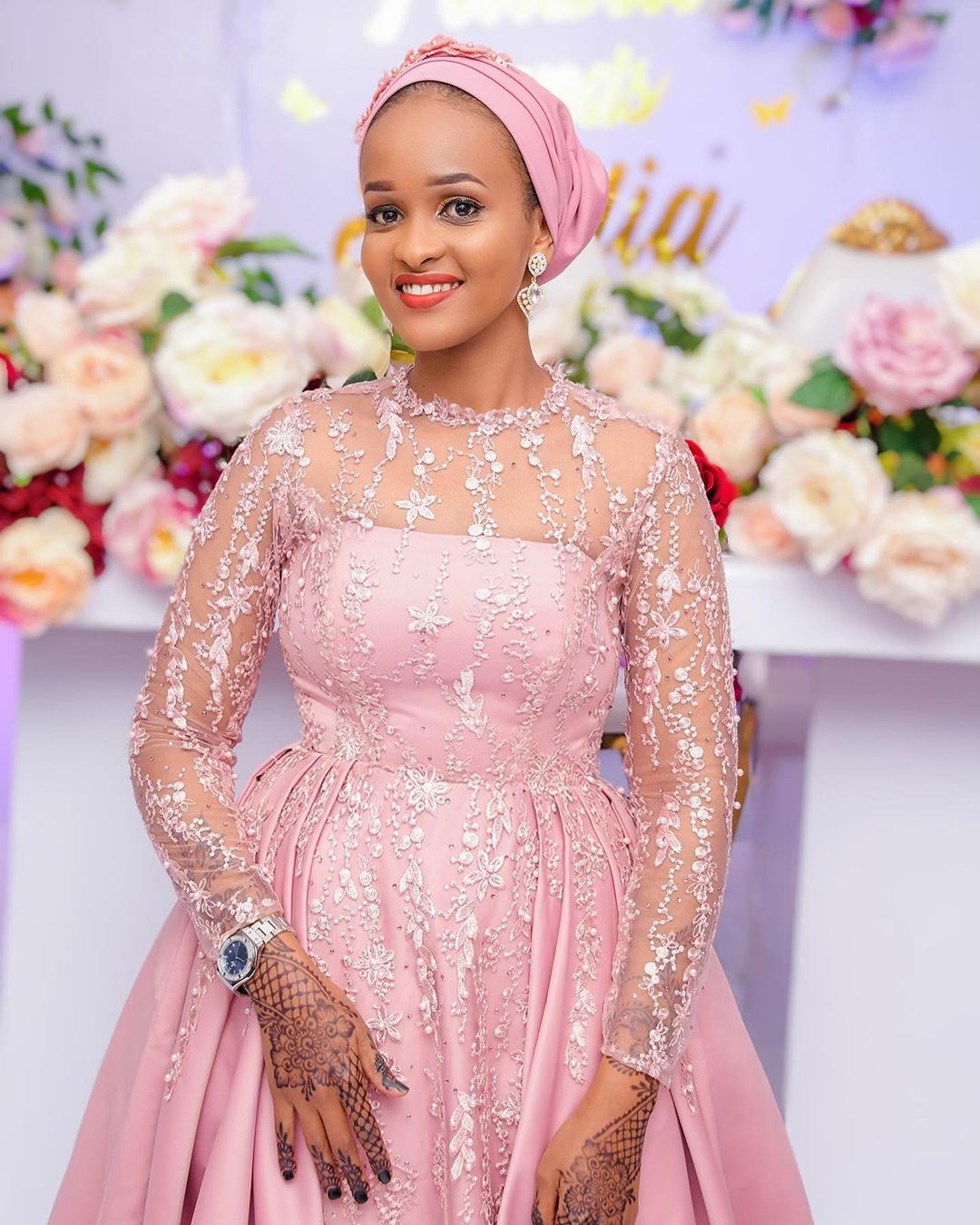 Pink Beaded Graceful Lace Wedding Dresses Jewel Neck Long Sleeves Arabic Bridal Gowns With Detachable Train Plus Size Satin Robe De Marie