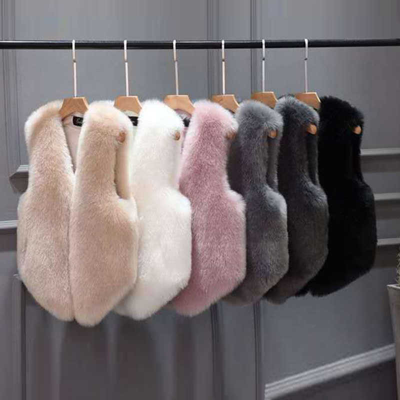 Fashion Faux Fur Vest Outerwear Women Casual Street Wear Jacket Short Waistcoat Female V Neck Sleeveless ry Coat 210526, Dark gray
Fashion Faux Fur Vest Outerwear Women Casual Street Wear Jacket Short Waistcoat Female V Neck Sleeveless ry Coat 210526, Dark gray
