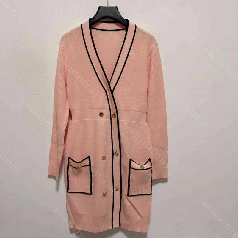 21ss fashion sweater dress midi women wool knit dresses evening wear casual coats cc brand V-neck jacquard elastic cheap designer clothes womens wholesale cc1, Not sold separately
21ss fashion sweater dress midi women wool knit dresses evening wear casual coats cc brand V-neck jacquard elastic cheap designer clothes womens wholesale cc1, Not sold separately