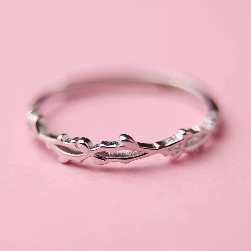 Band Rings New Simple Twig Thorn Leaf 925 Sterling Silver Jewelry Not Allergic Popular Branch Exquisite Women Opening Rings SR605 442 B3
Band Rings New Simple Twig Thorn Leaf 925 Sterling Silver Jewelry Not Allergic Popular Branch Exquisite Women Opening Rings SR605 442 B3