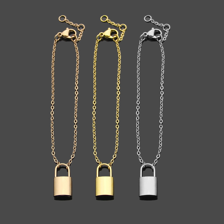 Luxury Designer Jewelry Women Bracelet Gold Lock Pendant Designer Bracelet Charity Edition Lock Bracelet Couples Holiday Gift, Golden;silver
Luxury Designer Jewelry Women Bracelet Gold Lock Pendant Designer Bracelet Charity Edition Lock Bracelet Couples Holiday Gift, Golden;silver
