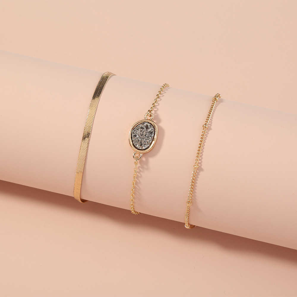 3pcs/set multi layers chain bracelets with vacuum gold plated and light gray crystal cluster fashion jewelry for women
3pcs/set multi layers chain bracelets with vacuum gold plated and light gray crystal cluster fashion jewelry for women