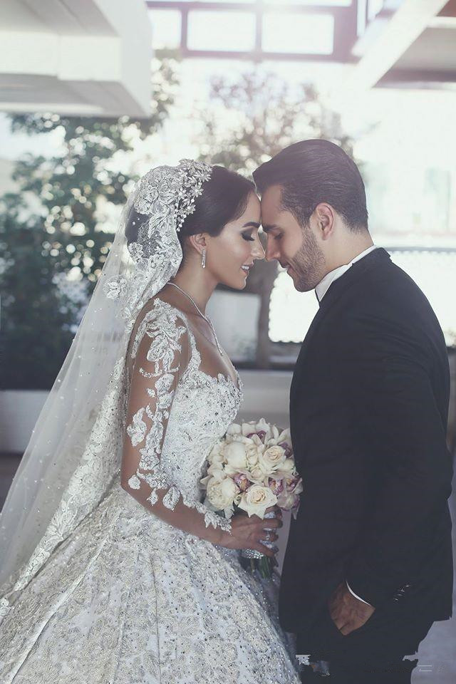 Gorgeous Sheer Long Sleeves Wedding Dresses Saudi Arabia Mor Beaded Plus Size Chapel Train Bridal Party Gowns Robe De Marriage 0226Lz