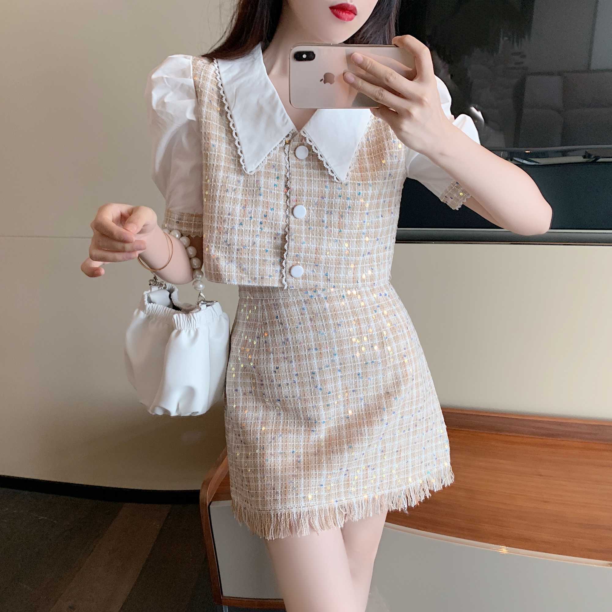 Summer 2 piece Set Elegant Sequined Tweed Puff Short Sleeve Chic Tops + Tassel A-Line Mini Skirts Suit Female 210526, Photo color
Summer 2 piece Set Elegant Sequined Tweed Puff Short Sleeve Chic Tops + Tassel A-Line Mini Skirts Suit Female 210526, Photo color
