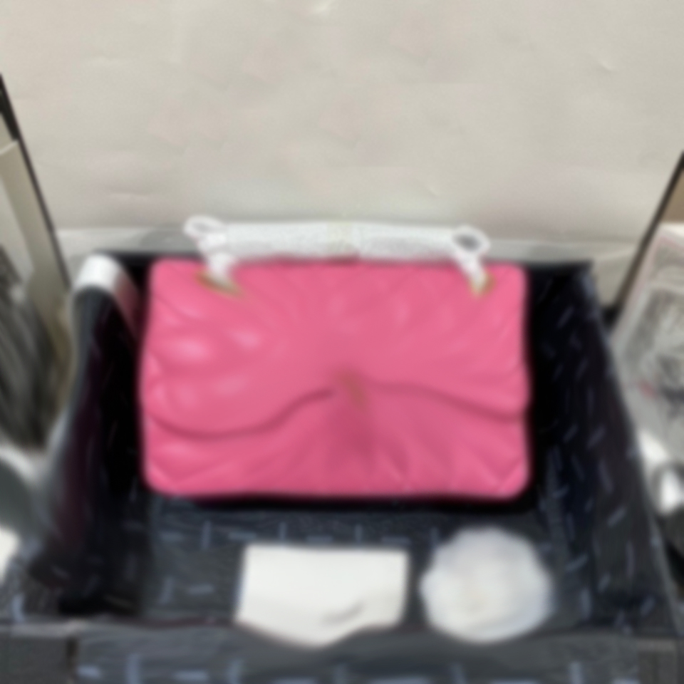 5A Handbags Women Cross Body Bags brand luxury designer sheepskin lamb leather gold cc 25cm Striped wallet Designers purse Shoulder Multi Po, Red;black
5A Handbags Women Cross Body Bags brand luxury designer sheepskin lamb leather gold cc 25cm Striped wallet Designers purse Shoulder Multi Po, Red;black